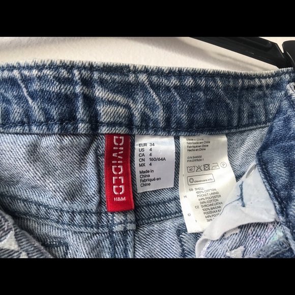 H&M very short embroidered jean shorts - Picture 3 of 4